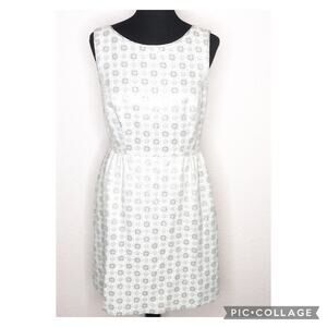 ERIN Erin Fetherson white blue gray jacquard print open bow back dress size 10
